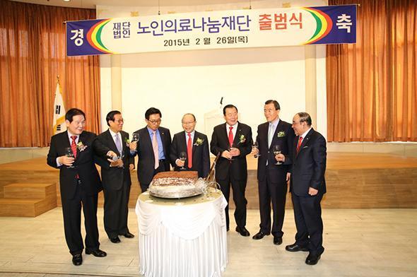 <떡전달 및 건배제의>